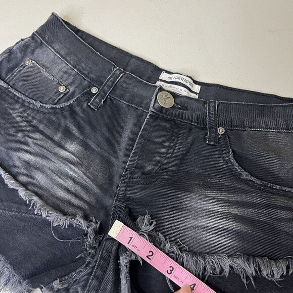 One Teaspoon Womens 25 Faded Black Low Rise Denim Shorts Distressed Grunge 29W - Picture 4 of 9